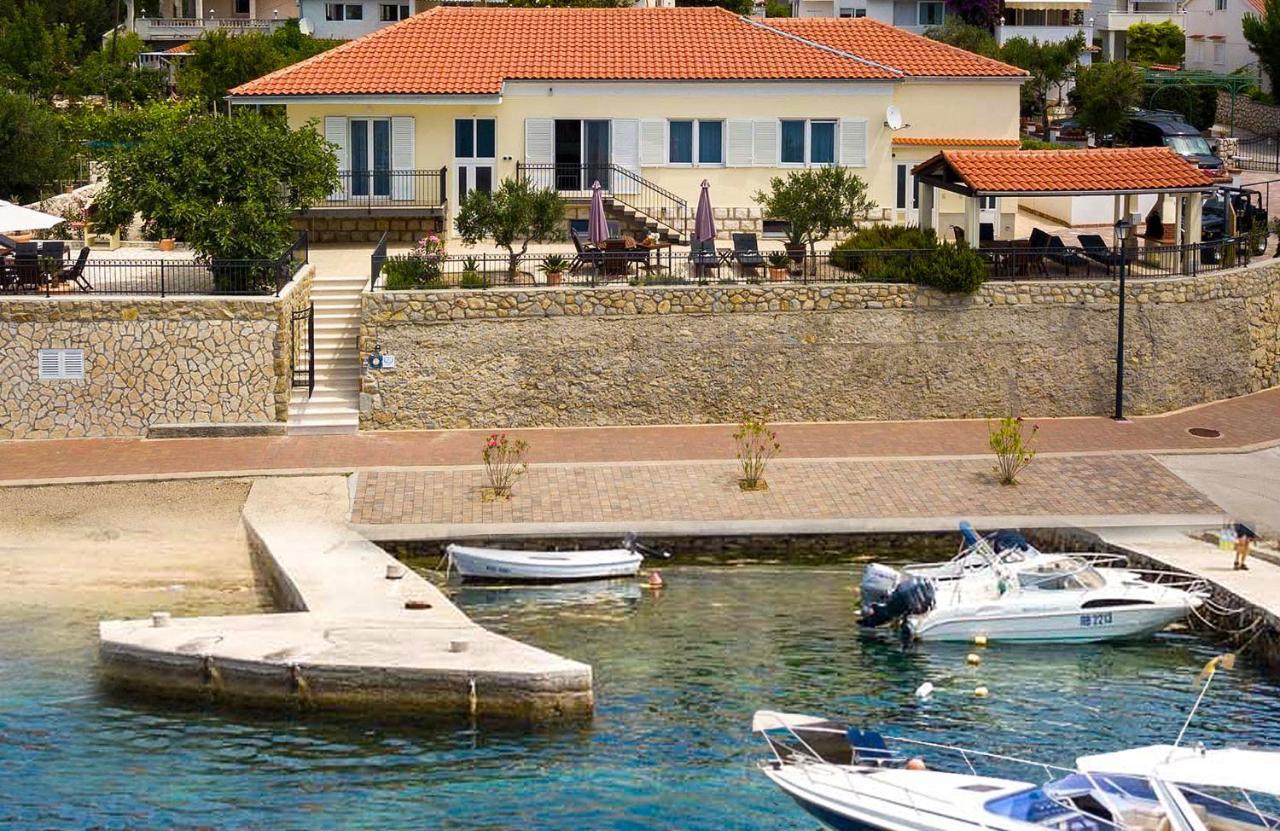 Villa Riva Barbat na Rabu エクステリア 写真